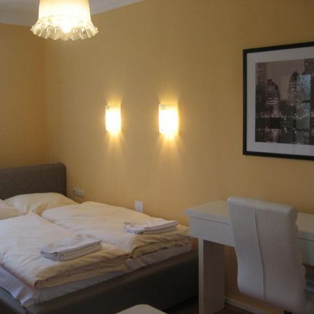 Waldhotel Ziegelstadel Stadtbergen Zimmer foto