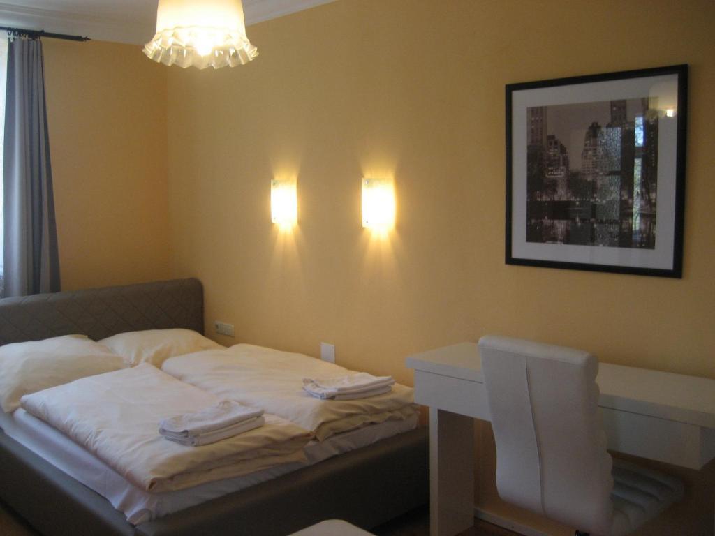 Waldhotel Ziegelstadel Stadtbergen Zimmer foto
